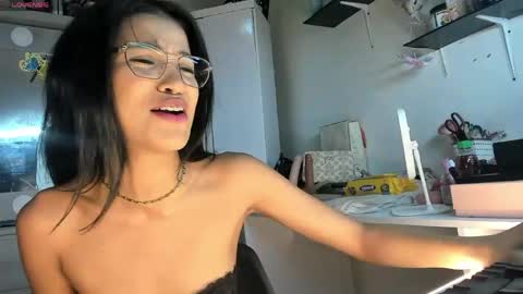 elettra_bennet online show from May 23, 2:29 am