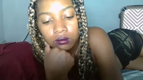 elia011 online show from January 17, 11:29 pm