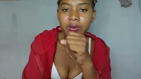 elia011 online show from January 24, 12:10 pm