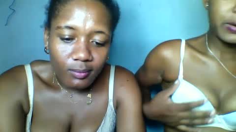 elia011 online show from January 24, 8:11 pm