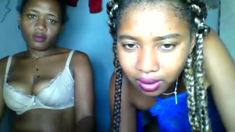 elia011 online show from January 25, 4:57 pm