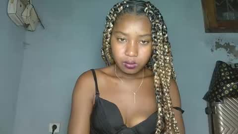 elia011 online show from January 17, 5:19 pm