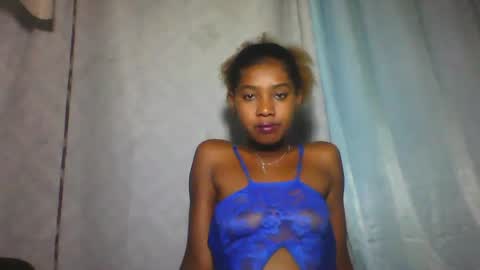 elia011 online show from February 3, 7:10 pm