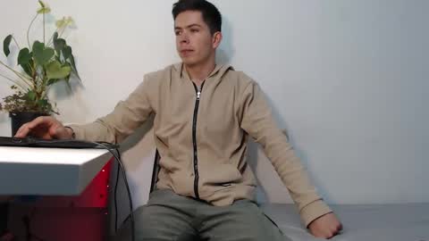 Elian online show from February 23, 8:55 pm