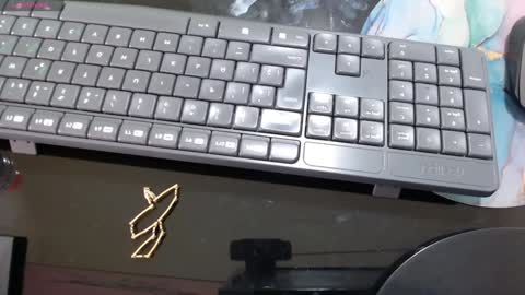 E L I A S online show from December 12, 6:36 am