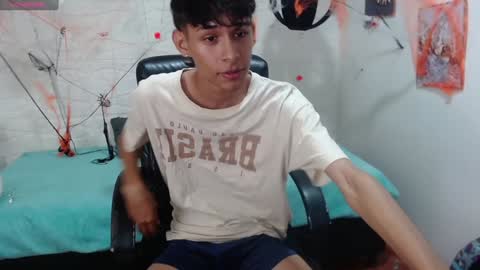 E L I A S online show from December 6, 4:08 am