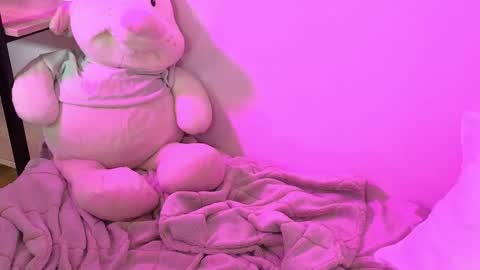 Ellie online show from October 17, 5:44 am