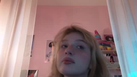 Ellie online show from March 17, 4:50 am