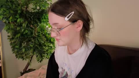 Ellie online show from November 21, 5:38 am