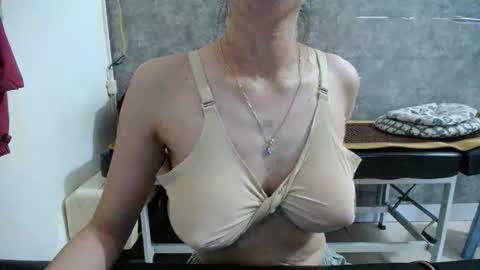 eliesweet9x online show from May 15, 8:45 am