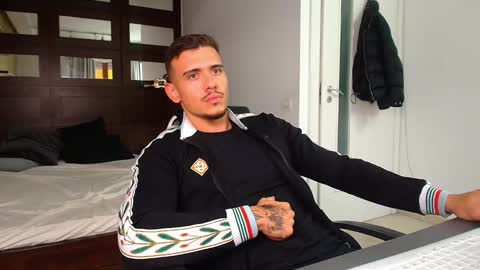 ElijahThorne online show from February 7, 1:25 pm