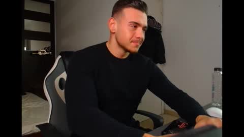 ElijahThorne online show from January 10, 8:31 am