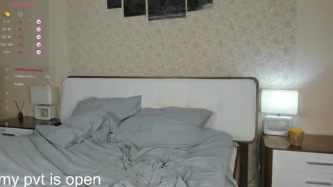 Snapshot of elina_wilgauch chatting on September 13, 1:30 am Elina online show from September 13, 1:30 am