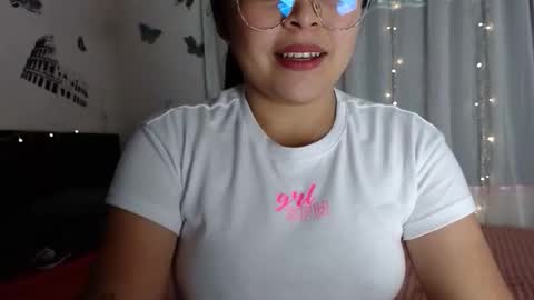 Elina  online show from December 4, 9:03 pm