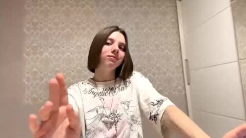 Elisa online show from October 18, 10:03 pm