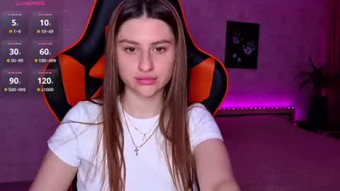 Elina online show from July 7, 9:30 pm