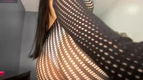 Elinne hendrix  online show from September 13, 1:57 pm