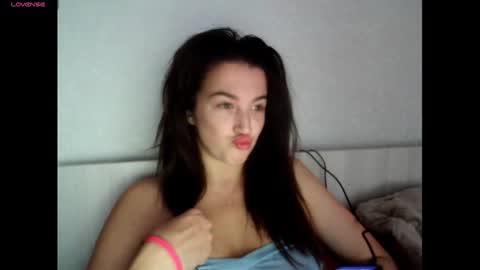 elisa_dove208 online show from October 1, 4:55 am