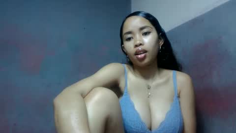 elisabethee online show from June 8, 6:20 pm