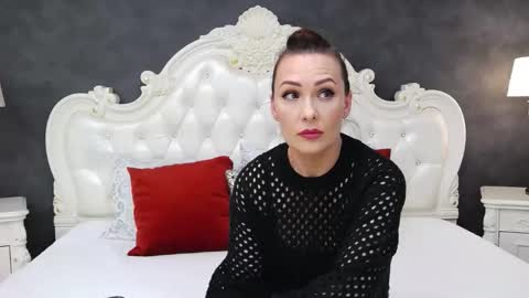 Snapshot of elisabethswan chatting on October 13, 9:44 am Krissy online show from October 13, 9:44 am