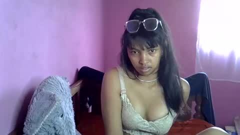 elisah01 online show from June 6, 7:03 am