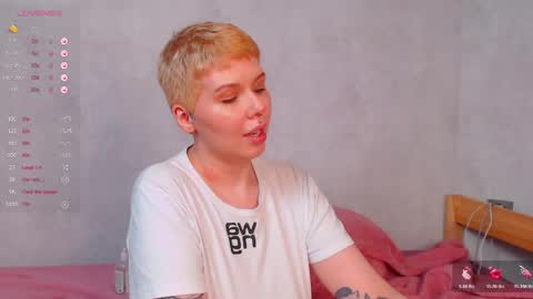 elise_day online show from May 21, 3:07 pm