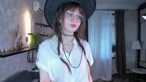 Elis online show from April 18, 8:16 am