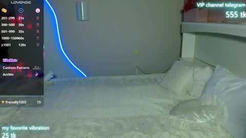 Eliz online show from October 1, 11:14 pm