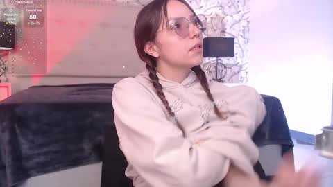 Eliza online show from October 14, 7:50 pm