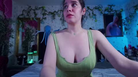 Elizabeth online show from February 11, 10:14 am