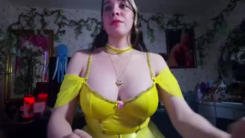 Elizabeth online show from October 17, 8:46 pm