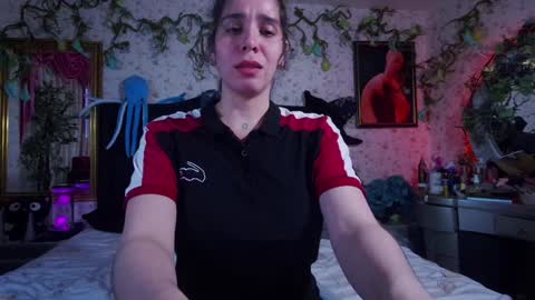 Elizabeth online show from February 4, 7:11 pm