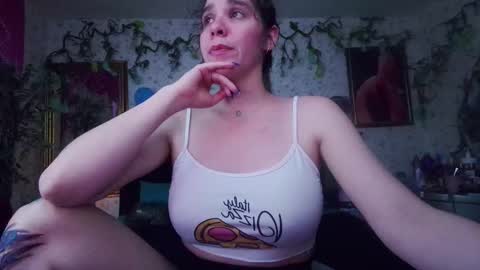 Elizabeth online show from October 14, 9:07 pm