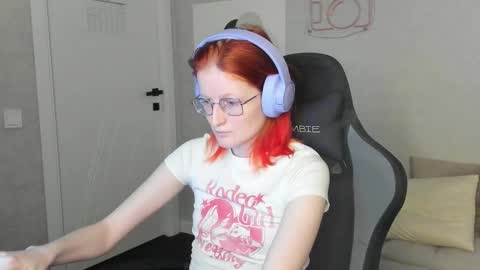 Elizabeth online show from January 16, 1:36 am