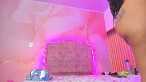 Snapshot of elizabeth_roman chatting on February 21, 9:45 am Montserrath online show from February 21, 9:45 am