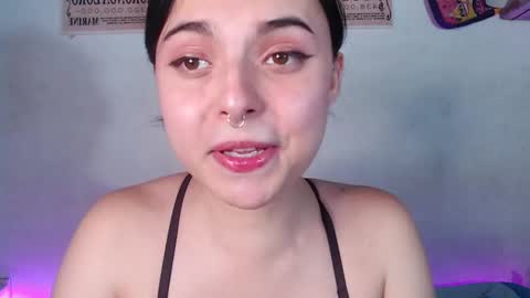 Elizabeth Taylor online show from December 21, 10:08 pm