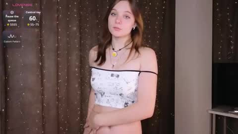 Elizabeth online show from November 15, 1:40 am