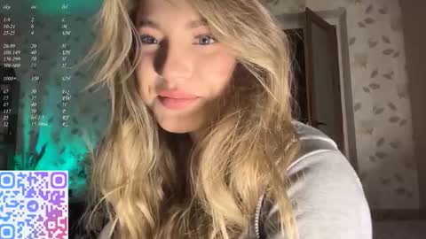 Mia online show from February 9, 5:38 pm