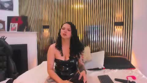 Eliza online show from June 11, 11:30 am