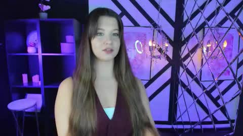 Eliza online show from November 25, 1:43 pm