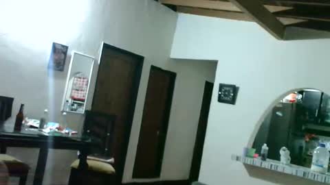 elizka 00 online show from April 19, 5:19 am