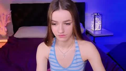 elizzza_ online show from June 9, 5:18 am