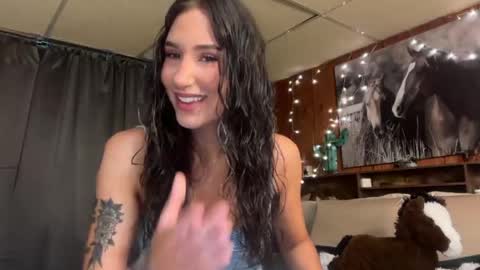 Ella online show from May 14, 12:14 pm