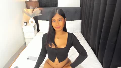 Ella online show from January 19, 3:21 pm