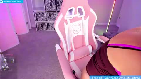 ella_foxx online show from August 10, 3:33 am