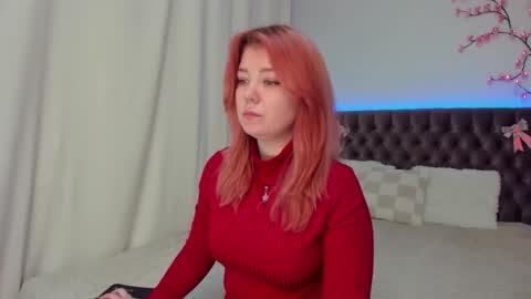 Ella Mayers online show from November 2, 1:33 pm