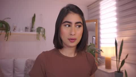 ELLA OWEN online show from April 2, 4:47 pm