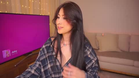 ELLA OWEN online show from February 6, 2:48 pm