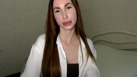 Snapshot of ella_sea chatting on September 9, 1:33 pm Ella online show from September 9, 1:33 pm