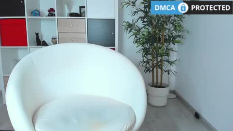 Snapshot of ella_squirt chatting on March 3, 1:01 pm ella_squirt online show from March 3, 1:01 pm